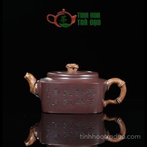 Ấm Tử Sa Tứ Phương Quân Ngọc Khắc Sơn Thủy Giảo Tử Nê Thâm Tĩnh 260ml - ATS108