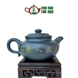 Alternative view of Ấm Tử Sa Phỏng Cổ Khắc Phong Cảnh Nhũ Kim Lão Lục Nê 400ml - ATS147