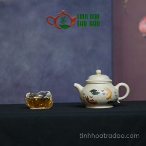 Alternative view of Ấm Tử Sa Phan Hồ Đắp Nổi Song Ngư Bạch Đoạn Nê 200ml - ATS049