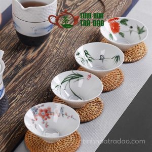 Chén Sứ Hình Nón Vẽ Họa Tiết Đẹp CS05