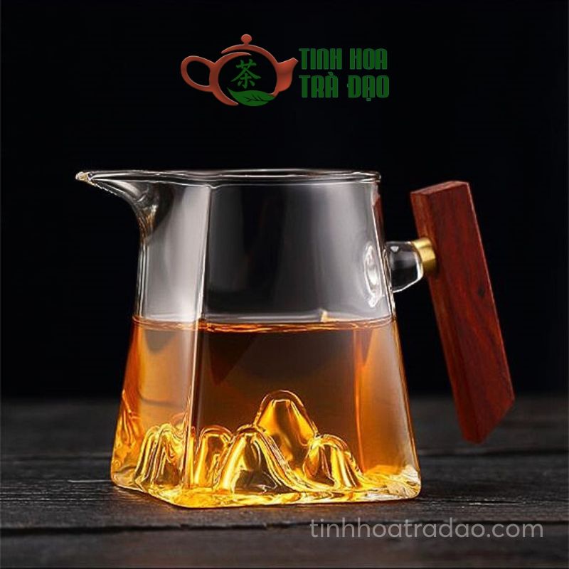 Chén Tống Trà Vuông Thủy Tinh Chịu Nhiệt Đáy Sơn Thủy Cao Cấp CT08