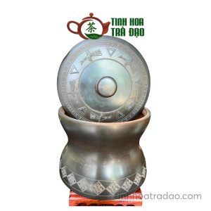 Alternative view of Hủ Trà Nê Hưng Khắc Trống Đồng Cao Cấp 700ml HT09
