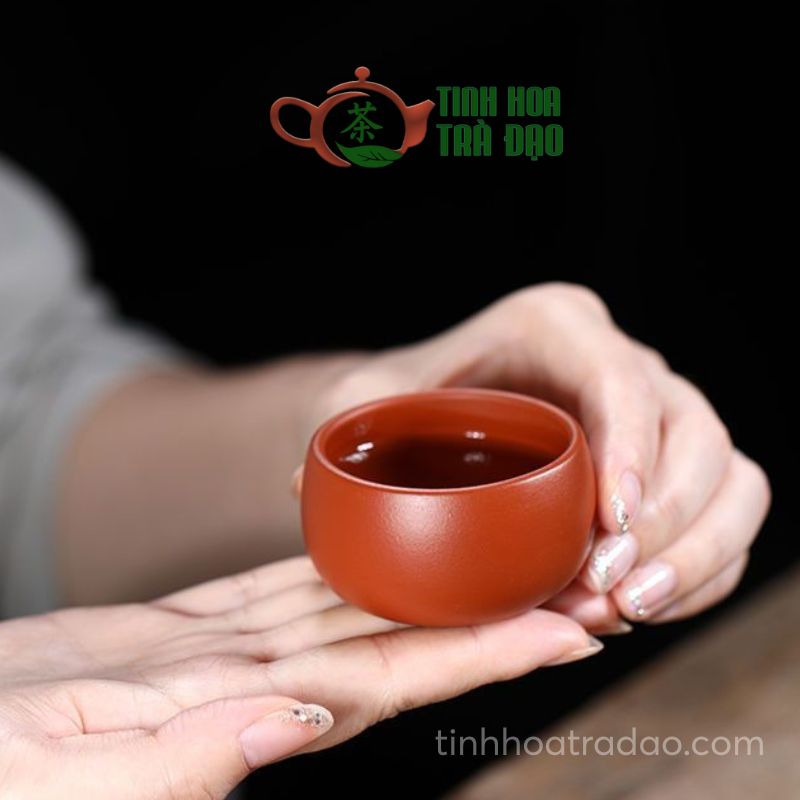 Sự tinh tế trong từng đường nét chế tác gốm sứ thủ công